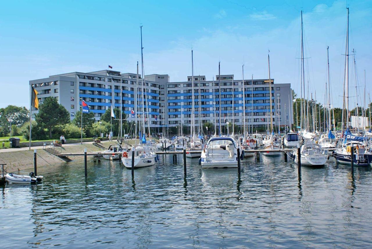 Ferienwohnung Zur Hafenseite _ 200 ดัมพ์ ภายนอก รูปภาพ